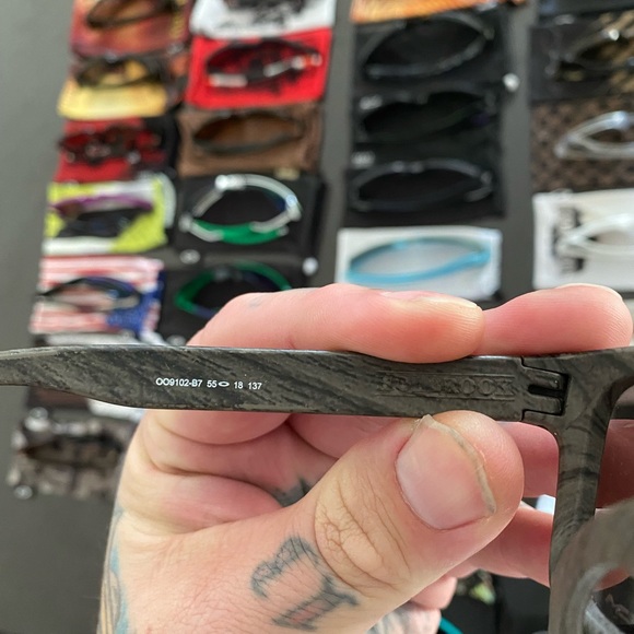 Oakley Holbrook - Picture 3 of 3